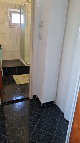 Tineretului, Serban Voda,